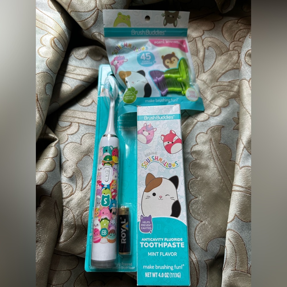 Original Squishmallows electric toothbrush and toothpaste and floss picks - Picture 1 of 10